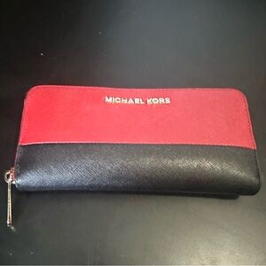 EUC Michael Kors Saffiano Red and Black Jet Set Large Gold Hardware Wallet